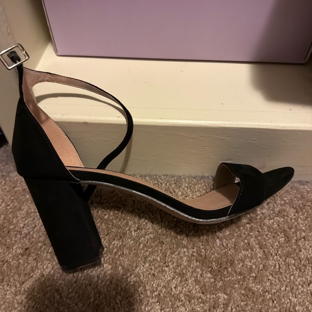 Madden Girl “Beella” Block Heels – Black – Size 8.5